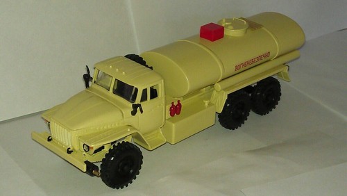 Ural 43202 tankerfueller udssr - ural,