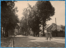 18/1062 FOTO STRAßE DAMEN HÄUSER LKW RADFAHRER - FOTO BEYERLEIN KARL-MARX-STADT