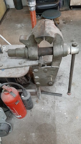 Schraubstock massiv 180mm - massiv,,