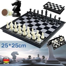 Schachspiel mit Schachfiguren