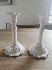 2 Kerzenhalter Kerzenständer Leuchter Opalglas Weiß Pressglas Paar