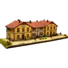 Diorama H0/1:87 Gebäude Kleinstadt Bahnhof Grünberg Landbahnhof Figuren gealtert