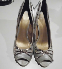 Verkaufe silberfarbene Pumps