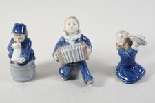 C26N33- 3x Royal Copenhagen Porzellan Figur Musikant ua Nr. 3667