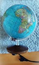 Erdglobus, beleuchtet Columbus