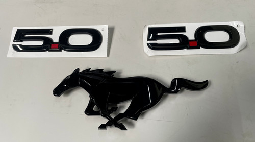 Original ford mustang emblem - original,