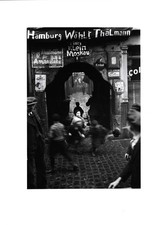 Moholy-Nagy, Hamburg wählt Thälmann, ca. 1932. [Original-Fotografie].