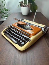 Groma Kolibri Luxus Typewriter Vintage