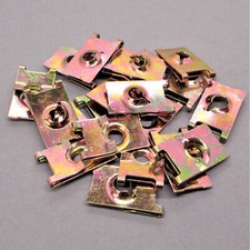 15x Befestigungsklammer