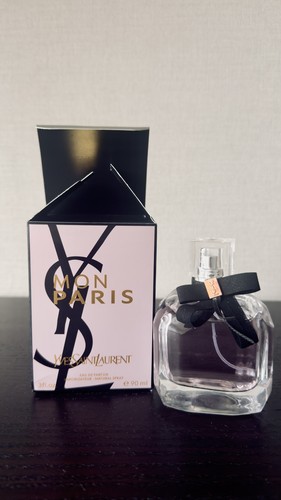Yves saint laurent mon - mon, paris