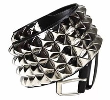 Pyramidennietengürtel 4-reihig Echtes Leder 115cm (Gesamtlänge)