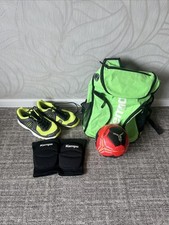 Handball-set  mit Kempa Rucksack , Ball , Knieschonern und Adidas Schuhen.