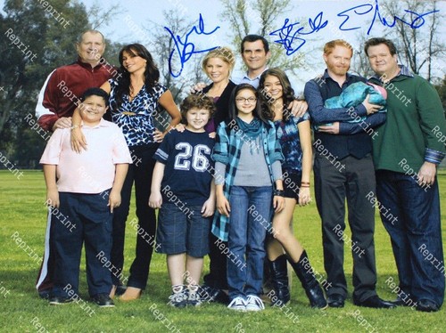 Modern family american sitcom - modern,