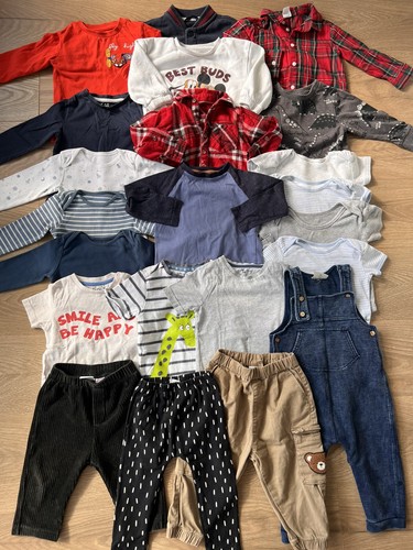 Riesiges baby jungen - riesiges,