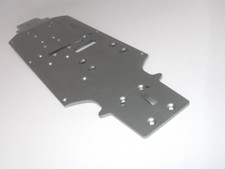 Grundplatte Carson 1:8 Buggy Specter X8NB V25 3 mm Alu-Chassis 500205778 (E514)