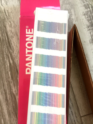 1stk pantone farbe farbfächer - pantone,