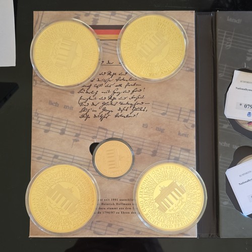 Medaillen set nationalhymne - medaillen-set,