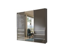 Kleiderschrank