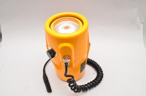 Vintage unterwasser blitz - vintage, unterwasser-blitz