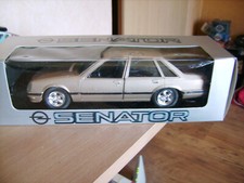 Opel Senator 1 : 25 OVP das Auto war immer in der OVP drin er ist in Gold