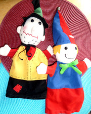 2 Stück TCM Tchibo Stoffpuppen Handpuppen fürs Kasperltheater, Kasperl , Räuber