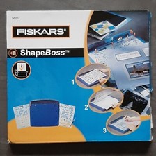 Fiskars Shape Boss Prägesystem Gerät+ 7 Schablonen