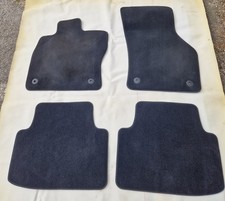 Original Fussmatten Set VW Passat 3G B8.