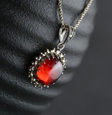 B06 Anhänger ovaler roter