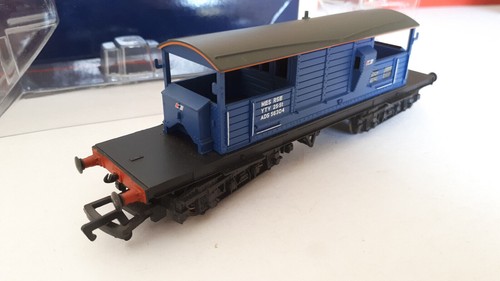 Bachmann 828 queen - queen, mary