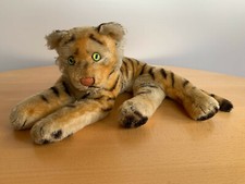 STEIFF Jungtiger liegend