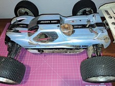 Mugen MBX 6T Truggy incl. Motor und Servos