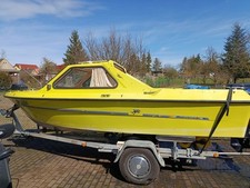 Kajuetboote mit Trailer