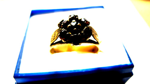 Schöner granatring 333 gold - 333,