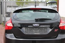 Ford Focus MK3 Pantherschwarz DYB Heckklappe mit Spoiler "ST" ohne Anbauteile