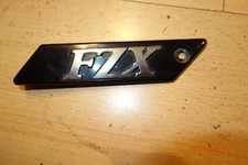Yamaha FZX 750 Emblem FZX rechts unterm Tank