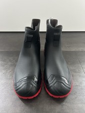 schwarze Gummistiefel