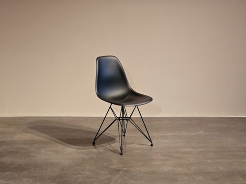 Vitra eames plastic side - side, chair