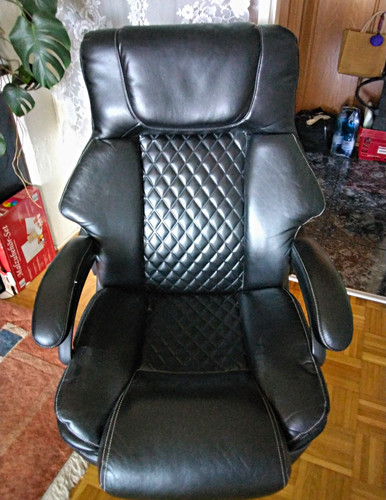 Schwarzer gepolsterter