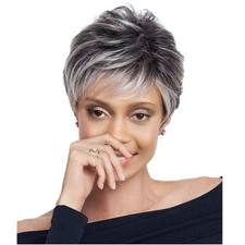 Graue, lockige Perücke im