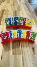Rote UNO Spielkartenständer