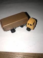 465 J2) POCKETS, TOYS