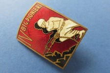 MILITÄRABZEICHEN DER