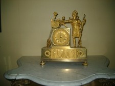 FRANZÖSISCHE KAMINUHR , I EMPIRE  Zeit um JAHR 1800