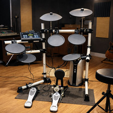 YAMAHA DTX500 E DRUM KIT #
