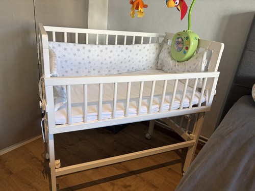 Beistellbett baby auf rollen - beistellbett,