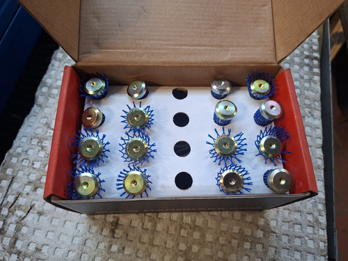 Hardrace extended wheel studs - extended,