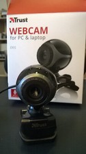 Trust Webcam EXIS für PC & Laptop mit integrietem Mikrofon / Schwarz