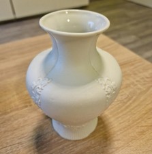 Royal KPM Blumenvase Vase weiß  aus Porzellan Handarbeit KPM