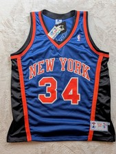 Charles Oakley Authentic