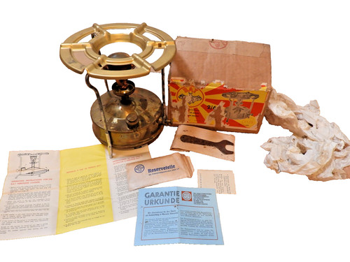 Ddr bat petroleum - /, kocher